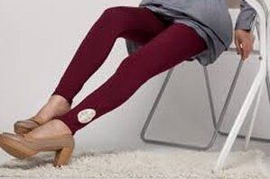 odpoczynek dla nóg zmniejsza ryzyko wystąpienia żylaków